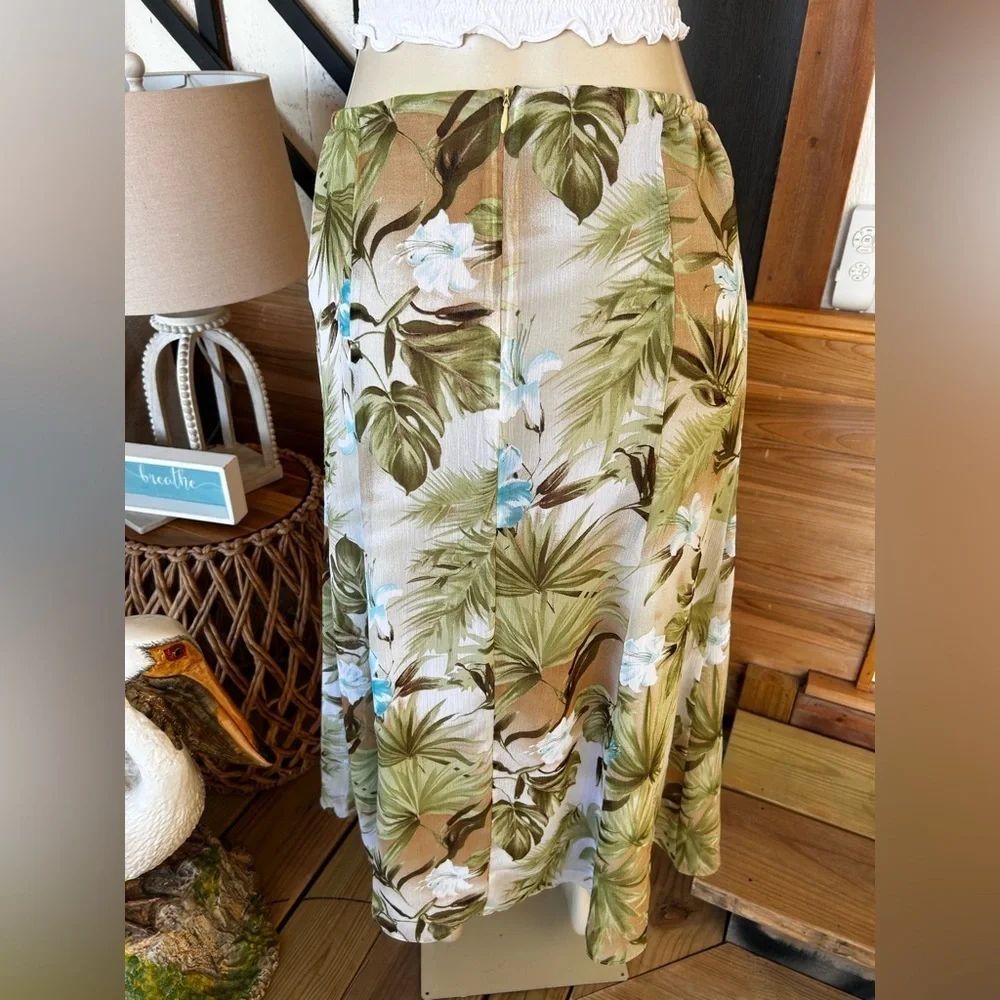 Unknown brand size 10 skirt green flower pattern pre loved long skirt - Picture 8 of 9